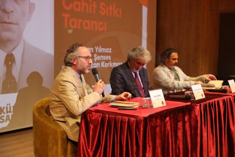 Cahit Sitki Taranci Akm De Konusuldu (3)