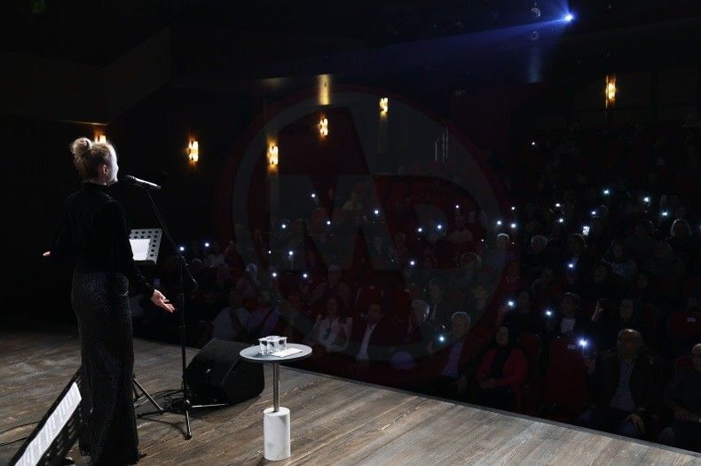 Cigdem Yarkin Sakarya Konseri (2)