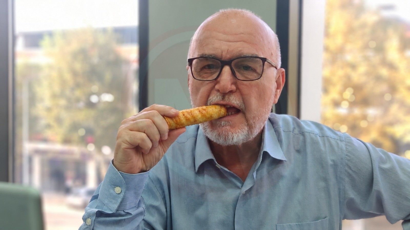 "Ülkenin tek derdi sigara oldu!"