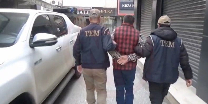 Sakarya Deas Operasyonu 4 Kisi Tutuklandi (2)