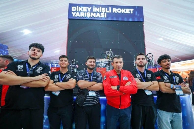Sau Model Uydu Yarismasinda Sampiyon Oldu (2)