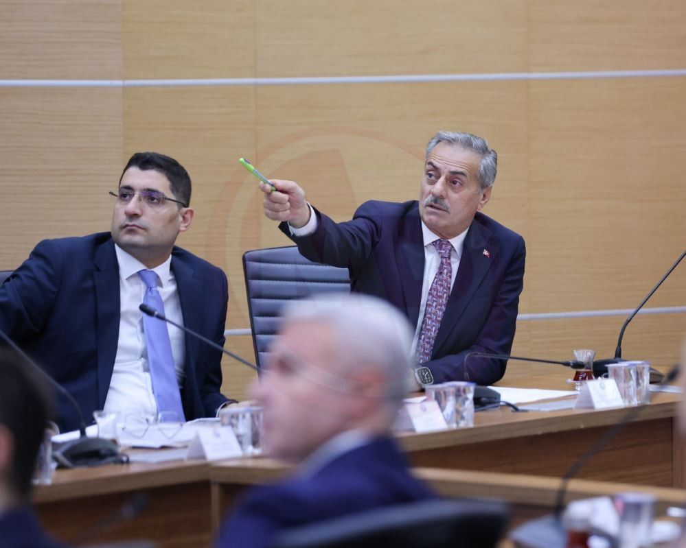 Vali̇ (1)-28